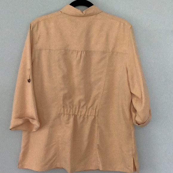 Chico’s snap front top/jacket - size 2 (L).  Khaki/butter color.  Front pockets. - Picture 6 of 10